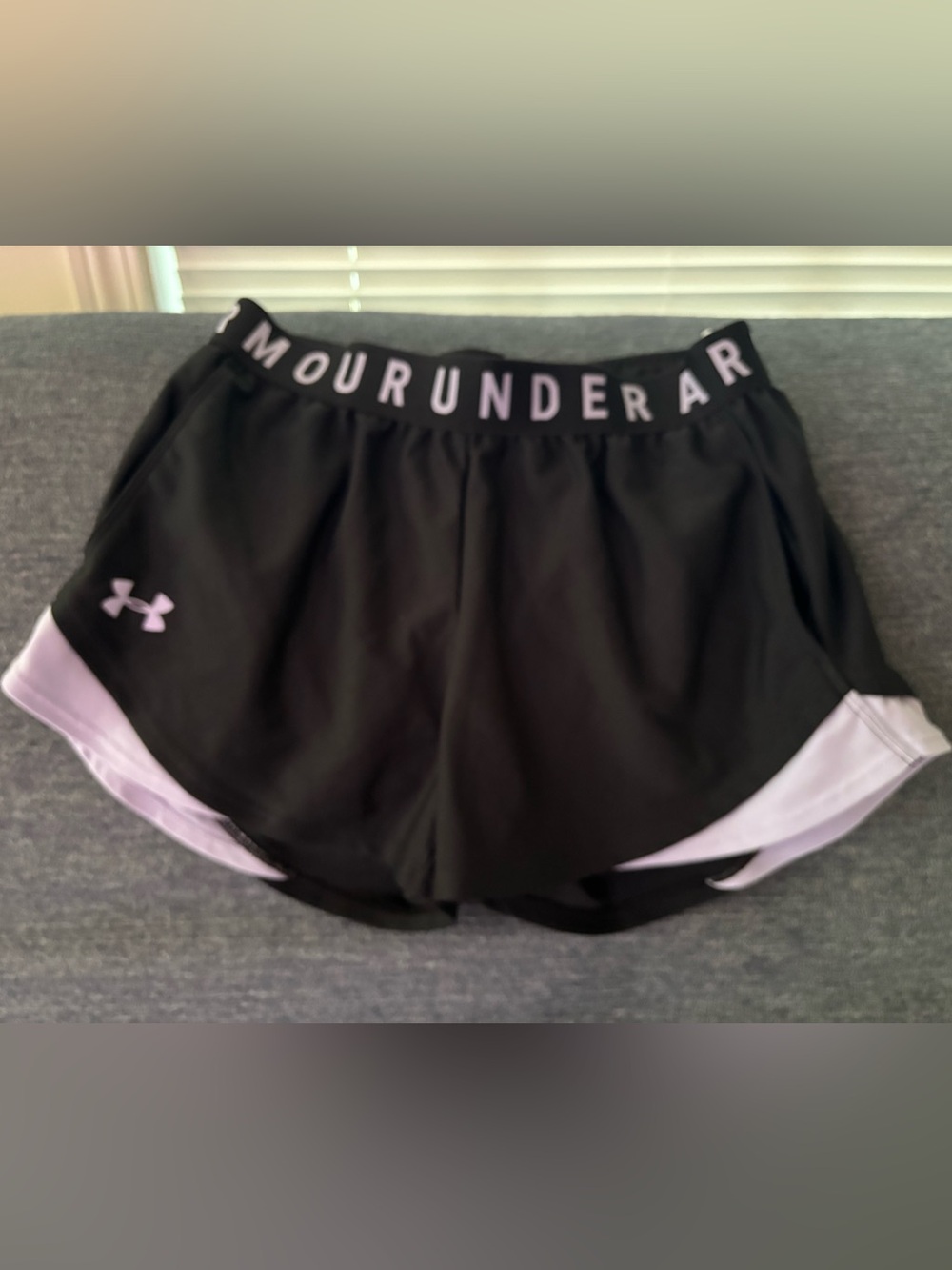 Under Armour Black & Light Purple Women's Athletic Shorts Size XS